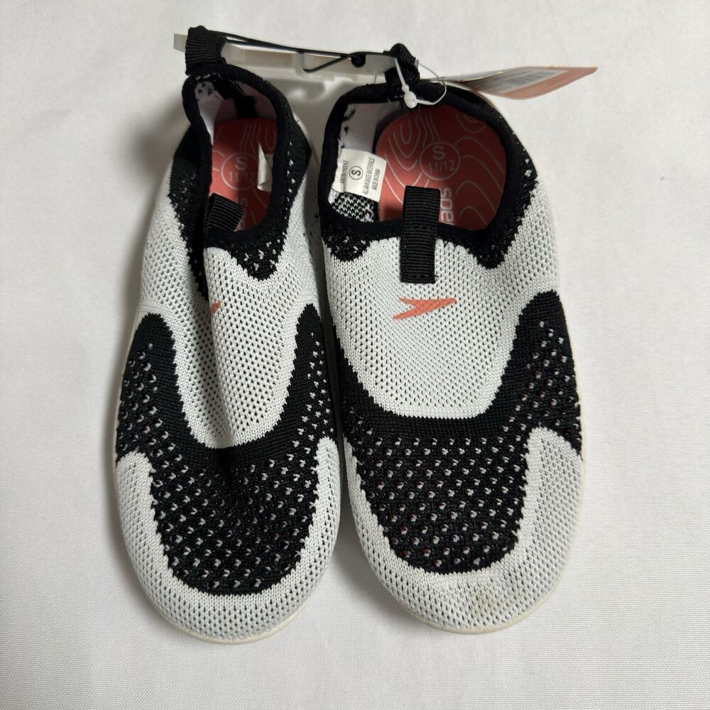Speedo Junior Surf Strider Water Shoes Socks Small 11-12 White/Black NWT